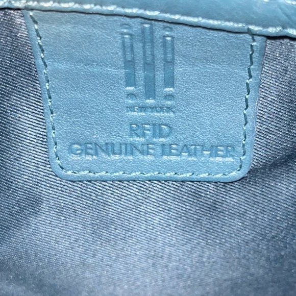 ili New York genuine leather turquoise crossbody bag - Picture 2 of 4